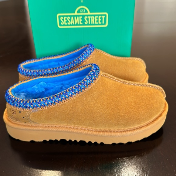 UGG x Cookie Monster Tasman II size 13 - Picture 3 of 6